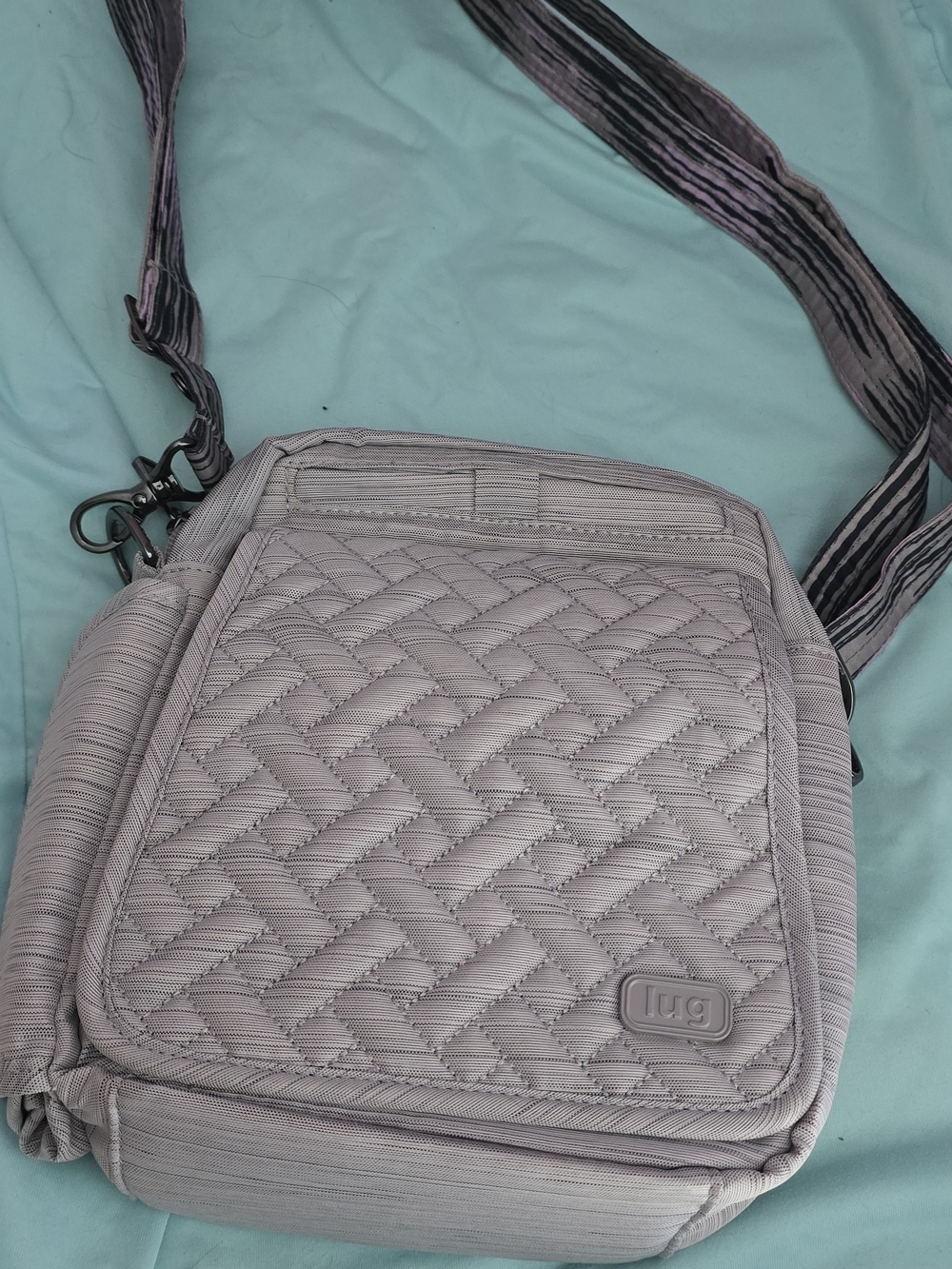 Lug Happer Quilted Crossbody Bag - Light Gray